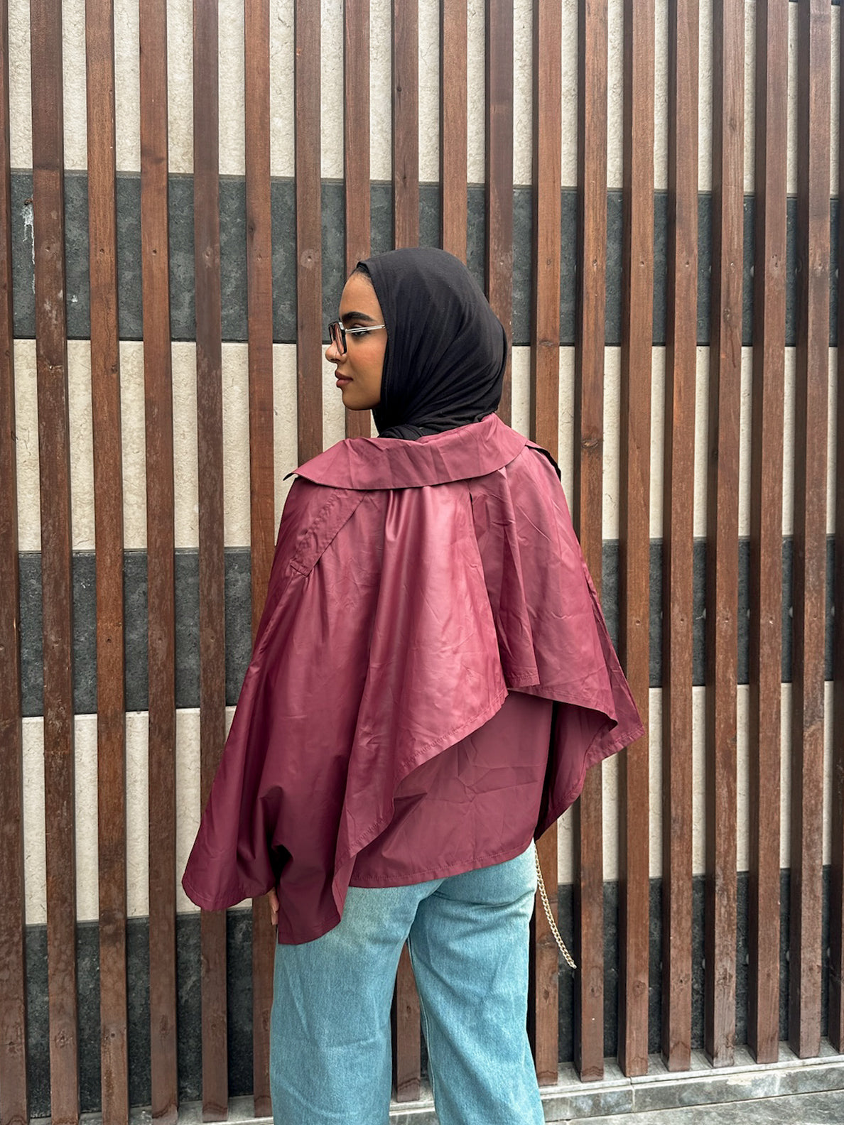 Stride Cropped Jacket - Burgundy