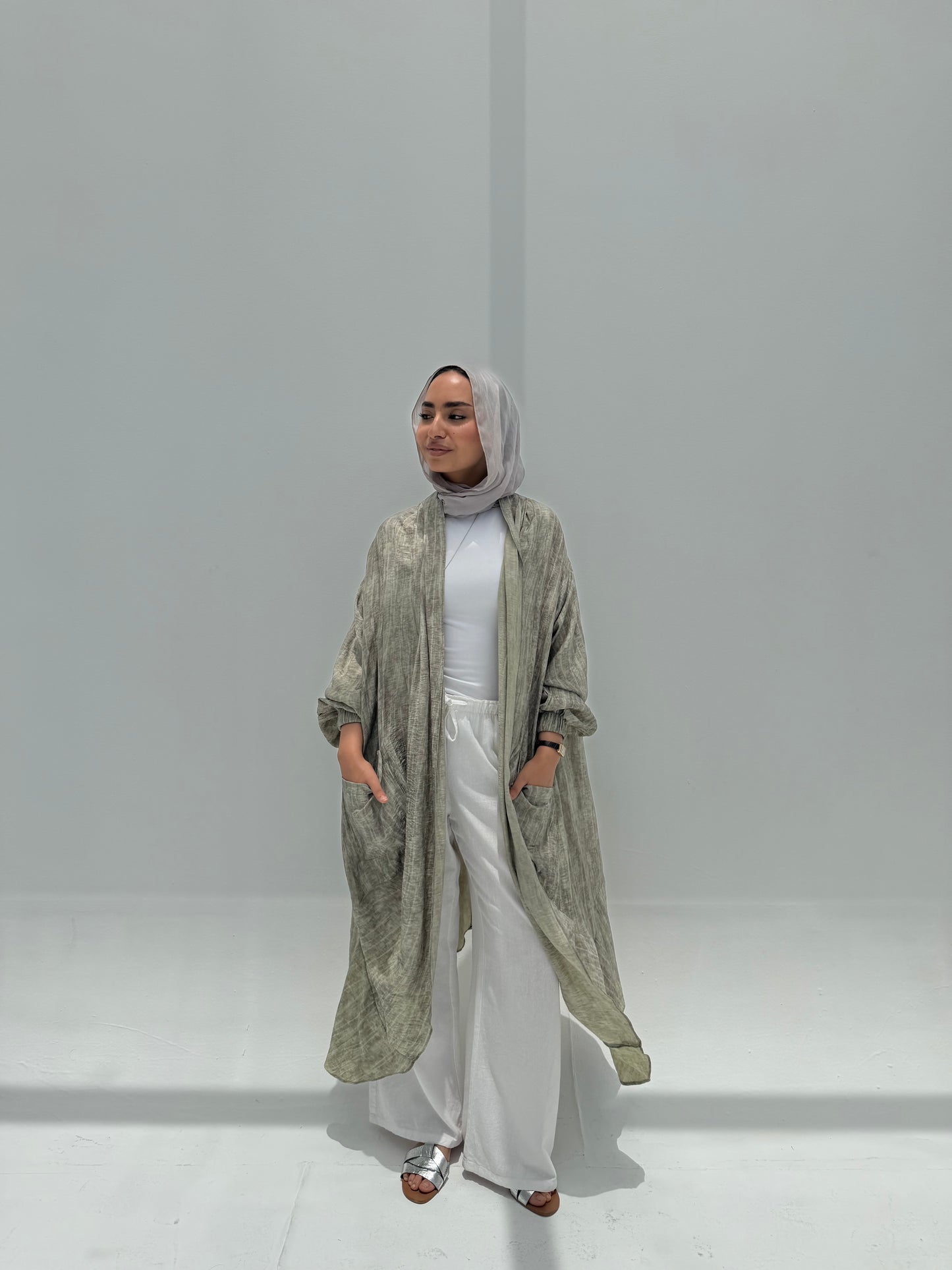 The Crinkle Cardigan - light olive
