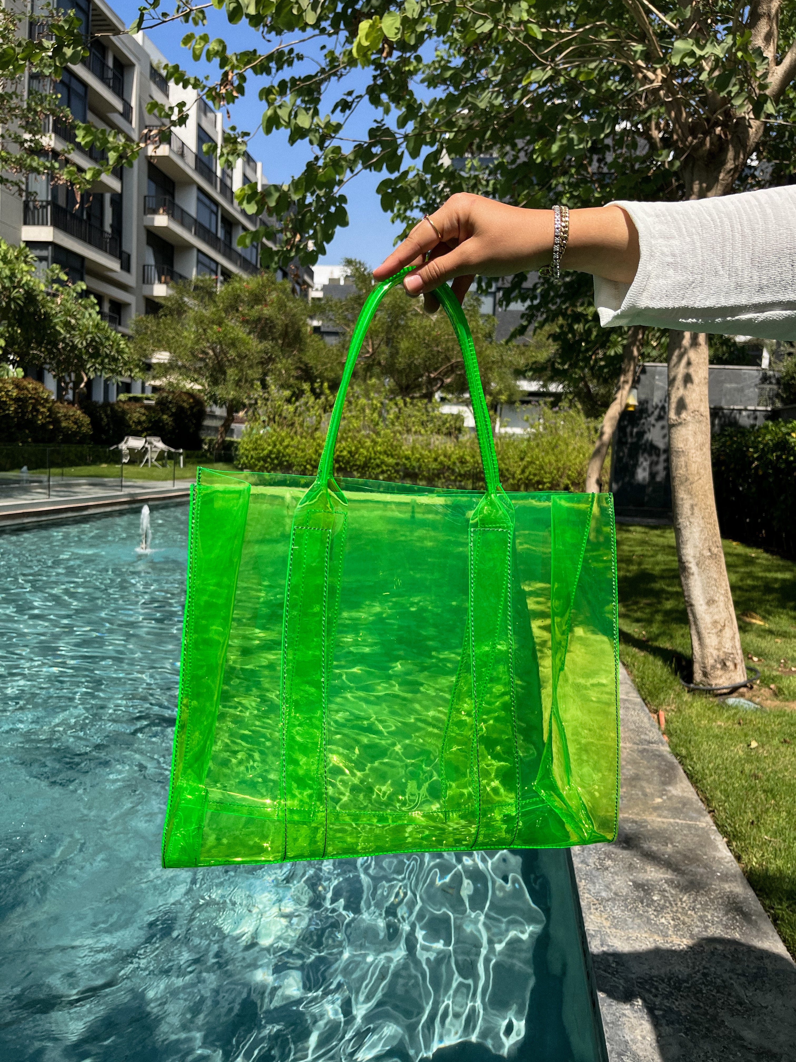 Green beach bag hotsell